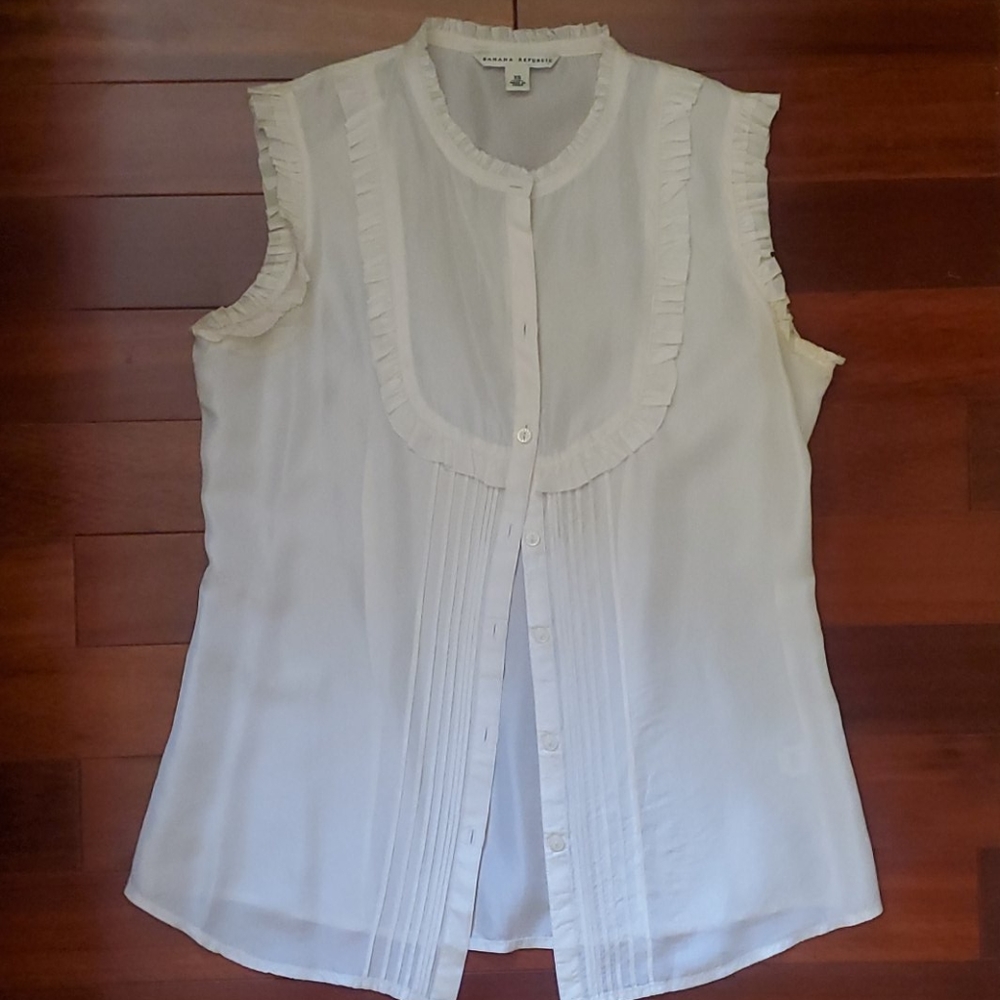 Banana Republic Sleeveless Blouse